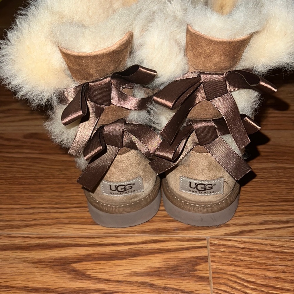 Ugg Bow Boots